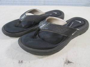 lot 64 image: (CSB) Pair Womens Nike Comfort Foo...
