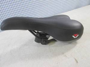 lot 69 image: (EC1) Vitesse Bicycle Seat - Like N...