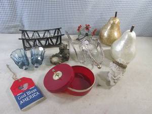 lot 77 image: (CS) Assorted Candle Holders and Ot...