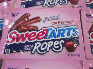 lot 107 image: (B-1) 12 Share Pack Size SweeTarts ...