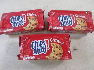 lot 110 image: (B-3) 3 Packs of Chips Ahoy Chewy ...