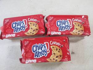 lot 111 image: (B-3) 3 Packs of Chips Ahoy Chewy ...