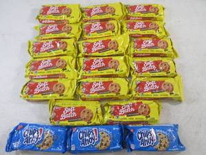 lot 118 image: (B-2) 20 4pc Packs of Cookies Past ...