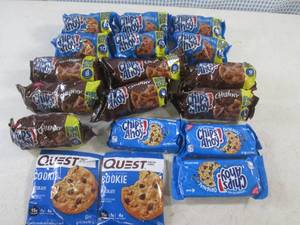 lot 119 image: (B-2) 18 Packs Assorted Cookies Pas...