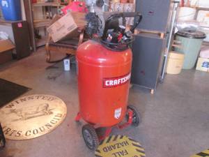 lot 161 image: (FD) Craftsman Upright 30 Gallon Ai...