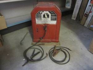 lot 162 image: (FS) Lincoln Electric Lincwelder AC...