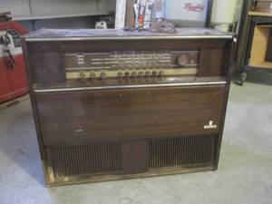 lot 166 image: (EW1) Vintage Grundig Stereo Consol...