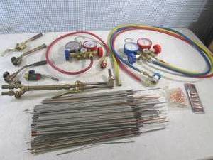 lot 207 image: (EW7) Assorted Welding Stuff - Incl...