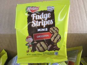 lot 236 image: (A-4) Case of 130 Bags Keebler Fudg...