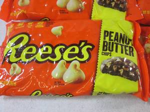 lot 245 image: (B-3) 6 Bags Reeses Peanut Butter C...