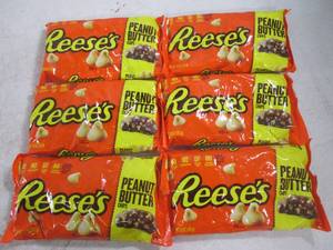 lot 246 image: (B-3) 6 Bags Reeses Peanut Butter C...