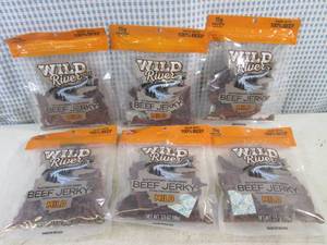 lot 253 image: (B-3) 6 Bags Wild River Mild Beef J...