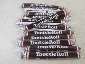 lot 310 image: (B-3) 12 Large 8 Tootsie Rolls ...