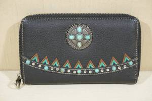lot 22 image: American Bling Turquoise Leather Clutch-Wallet
