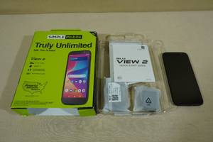 lot 30 image: Simple Mobile Blu View 2 Smartphone