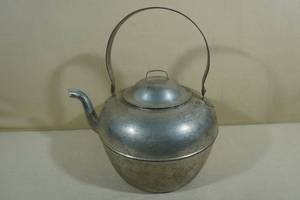 lot 68 image: Antique 2-Gallon Coffee Pot or Bath Water Warmer
