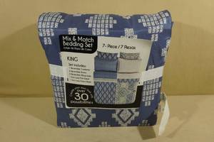 lot 70 image: Mix & Match 7-Piece Bedding Set -King