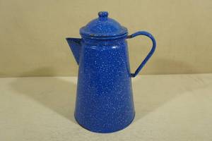 lot 86 image: Vintage Camping Coffee Pot