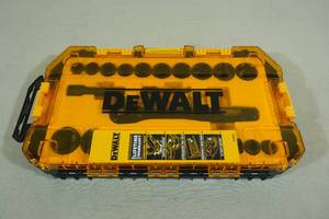 lot 104 image: DeWalt 23-Piece Impact Socket Set