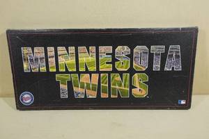 lot 108 image: Minnesota Twins Wall Dcor