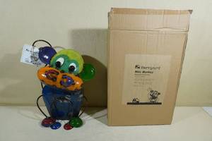 lot 112 image: Barnyard 18.7 Metal Mini Monkey Yard Dcor