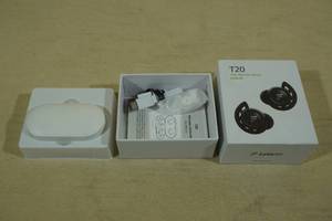 lot 186 image: Letsfit T20 True Wireless Stereo Earbuds