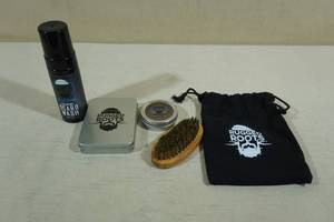 lot 189 image: Rugged Roots Set -Comb, Brush, Beard Wash and Beard Balm
