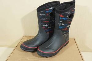 lot 192 image: Solarrian Kids Waterproof RainWinter Boots -Size 7