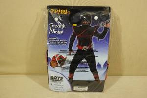 lot 200 image: Boys Halloween Costume -Ninja, Medium 8-10