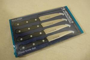lot 212 image: Henckels 4-Piece Steak Knife Set