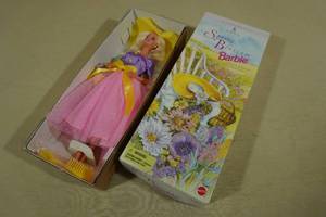 lot 222 image: Vintage Avon Exclusive Special Edition Spring Blossom Barbie