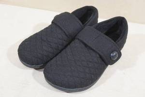 lot 230 image: Vionic Womens Jackie Flannel Slip on Slippers -Size 9