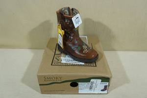 lot 262 image: Smoky Mountain Boots -Toddler Size 7