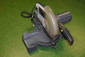 lot 292 image: Craftsman 10 Compound Miter Saw