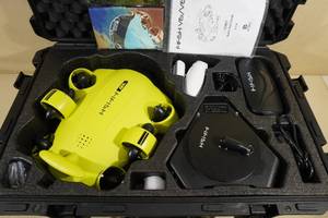 lot 1A image: FiFish V6 4K Underwater Drone