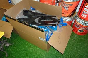 lot 321 image: 10 Pairs Cresssi Pluma Black Snorkel Fins Assorted Sizes