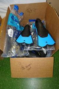 lot 328 image: 14 Pairs Cressi Travel Size Snorkel Fins Assorted Sizes