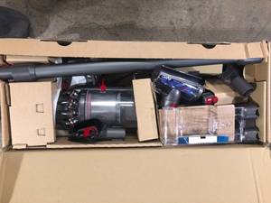Dyson V10 Cordless Stick Vacuum Cleaner 14 Cyclones, Fade-Free Power, Whole Machine Filtration, Hygienic Bin Emptying, Wall Mounted, Up to 60 Min Runtime Customer Returns See Pictures