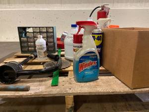lot 94 image: Miscellaneous Warehouse Supplies (See photos)