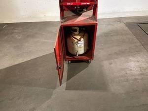 lot 2 image: Portable Elston Open Flame Roll-on Cargo Heater