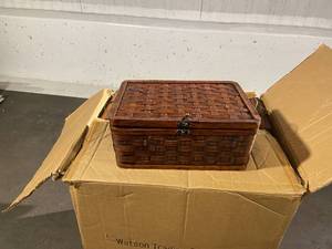 lot 36 image: 15 New Wicker Baskets