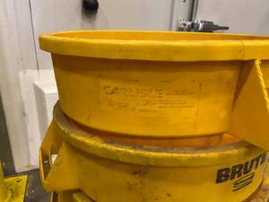 lot 113 image: 3 Yellow Trash Cans