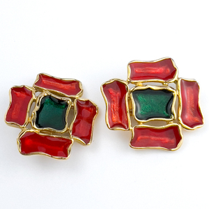 lot 99 image: AVON Yellow Plated Metal Clip-On Earrings. Maltese Cross Style