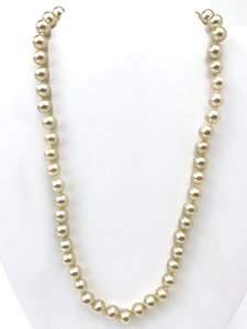 lot 203 image: Simulated pearl, Unknown Maker, Yellow Base Metal Bead Necklace.