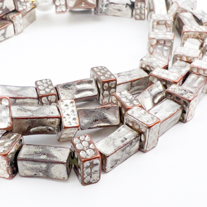 lot 225 image: Metal box bead, Unknown Maker, Base Metal Stretch Bracelet.