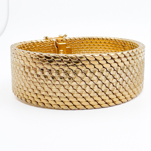 lot 230 image: Gorgeous Monet Heavy Mesh, Yellow Base Metal Bracelet. Beautiful Piece