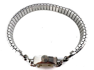 lot 9 image: Ladys Bulova L8 diamond Accented, 23J cal. 5AD white 10k RGP Mechanical Watch. NOT WORKING.