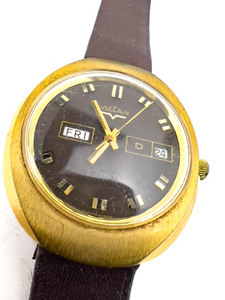 lot 11 image: Mens Vulcain H 45.302 Swiss 17J yellow Mechanical Watch. Starts up when wound.