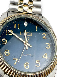 lot 18 image: Mens CG Blue Dial CG120M Yellow & White Quartz Analog watch. New Battery