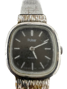 lot 74 image: Ladys Pulsar VINTAGE Cushion shaped case, Y580-5079 white Quartz Analog watch. New Battery